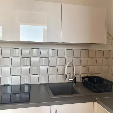 Luxury Marinovic Affittacamere 3*