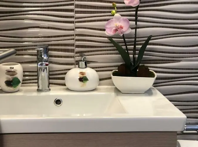 Luxury Marinovic Макарська