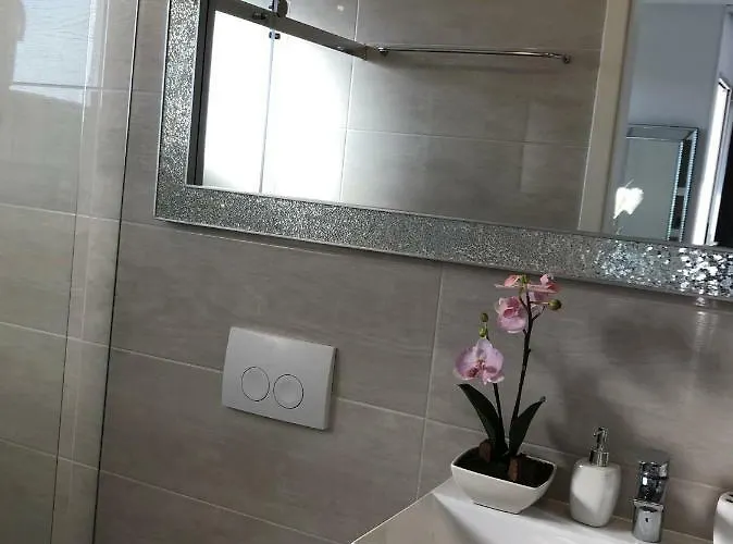 Luxury Marinovic 3* Макарська