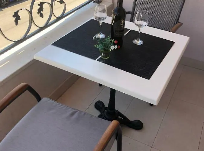 Luxury Marinovic Konukevi 3*